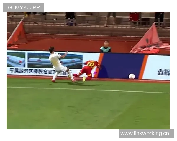 国际足联新规广告牌距离边线需保持1米以降低比赛风险