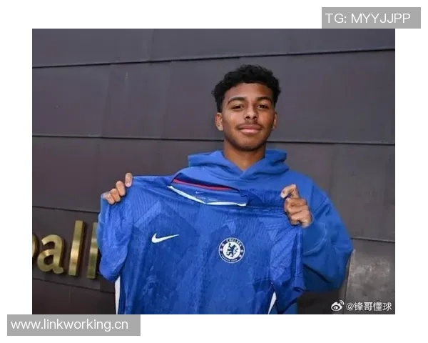 切尔西官方宣布与17岁门将伯纳尔签约职业合同并入选英格兰U18队