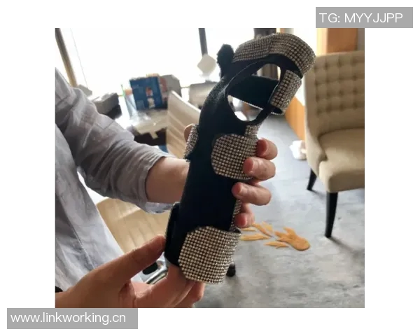 阿伦手指伤势轻微并非之前骨折的部位影响恢复进程