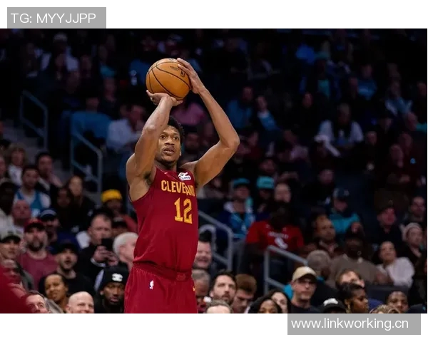 亨特半场14分钟因伤退场6投3中罚球6中5贡献14分2助希望恢复顺利