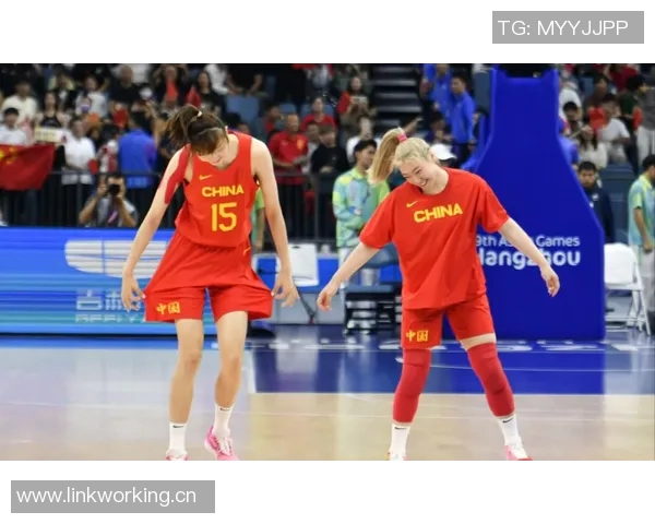 李贤重狂砍33分14篮板赛前准备充分解说员称其为比赛关键人物 李贤重狂砍33分14篮板赛前准备充分解说员称其为比赛关键人物