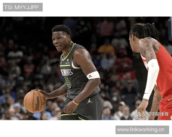 里德半场状态火热11投8中狂砍19分5篮板展现超强实力