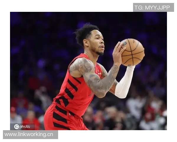 安芬尼西蒙斯表现出色砍下23分马祖拉称其值得更多出场时间