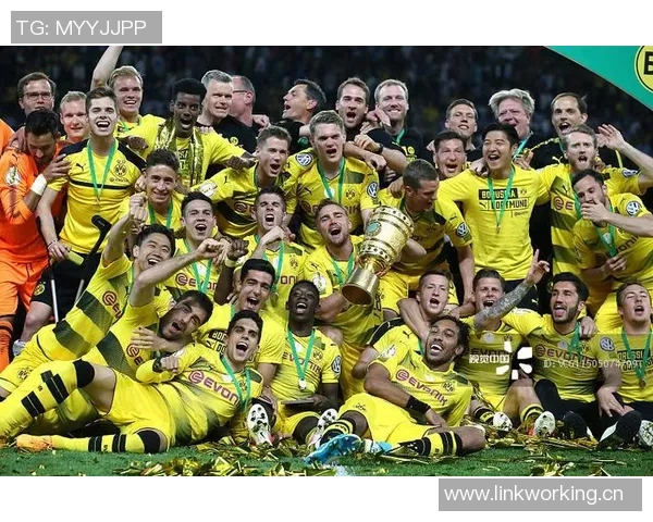 德国杯法鹰对阵多特首发阵容揭晓堂安律格策领衔小贝林阿德耶米出战