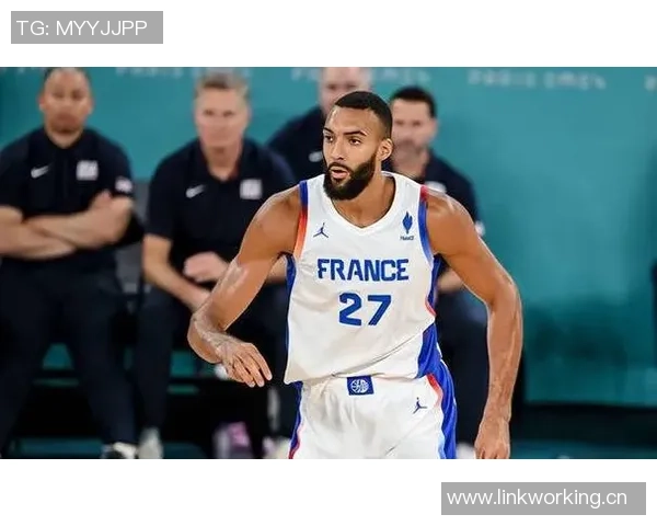 戈贝尔全能表现助球队获胜14分15篮板5助攻2盖帽正负值高达31