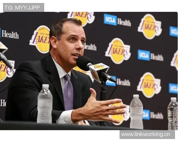 沃格尔回顾执教生涯巅峰时刻湖人夺冠成就难以超越 沃格尔回顾执教生涯巅峰时刻湖人夺冠成就难以超越